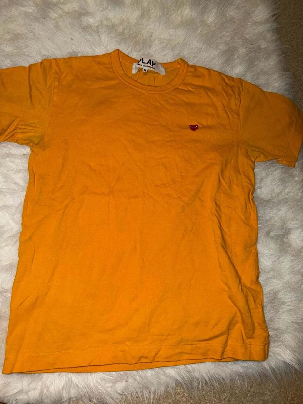 COMME des GARÇONS PLAY Yellow Small Red Heart Tee